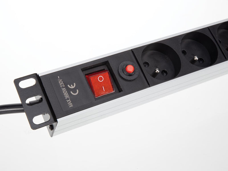 EBP08PDU Perel 19" Verdeeldoos 8-voudig met Beveiliging