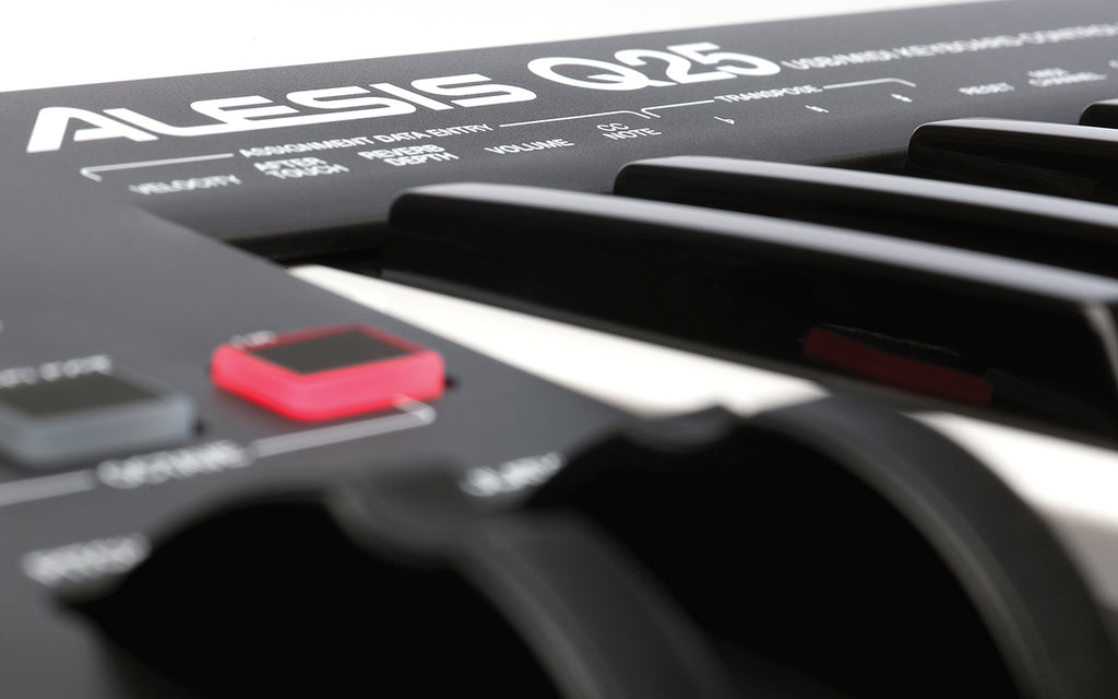 Q25 ALESIS 25-KEY USB/MIDI KEYBOARD CONTROLLER