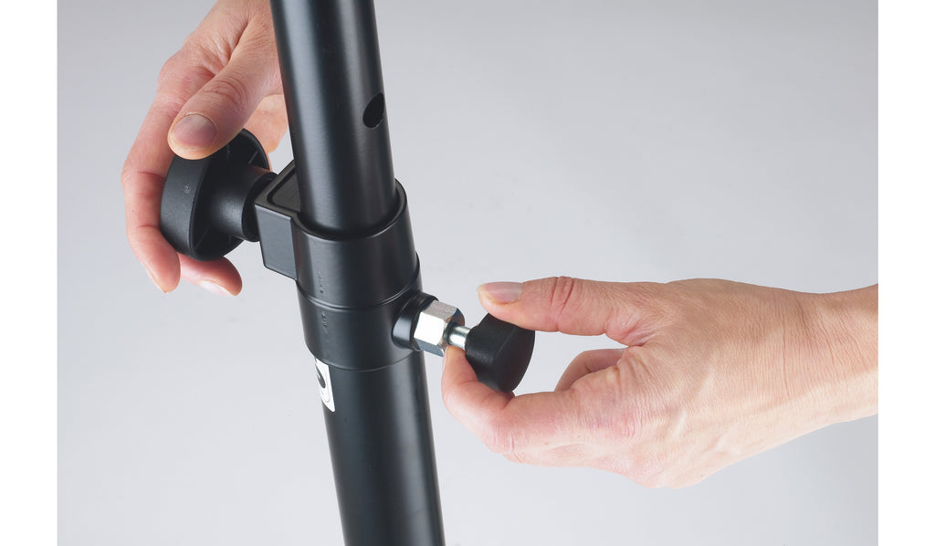 21366 K&amp;M Tussenpaal 98-147 cm met Ring Lock Zwart